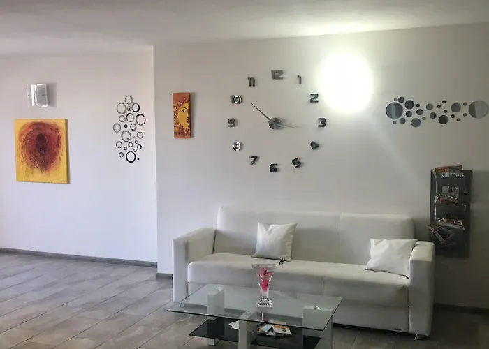 R&b Tyrrhenum 招待所