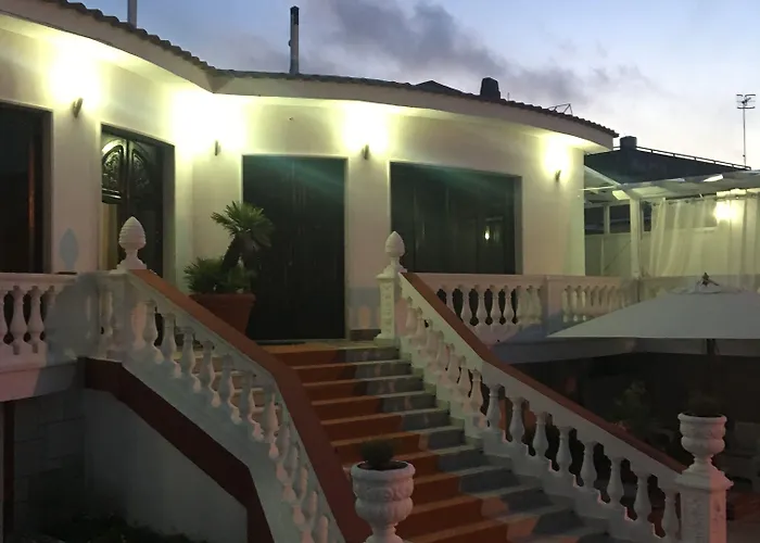 R&b Tyrrhenum 招待所 4*