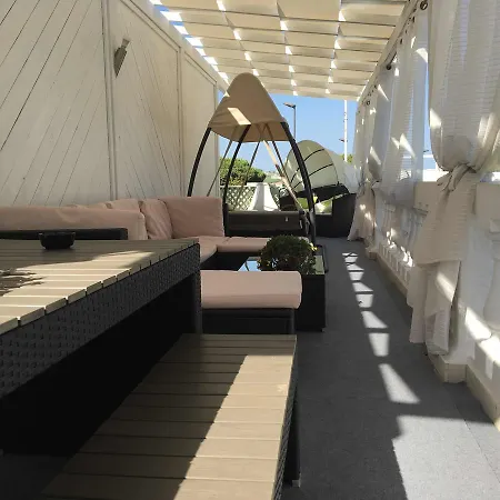 R&b Tyrrhenum ゲストハウス モンテ・ディ・プローチダ